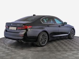 фото BMW 5 (G30/F90) 2022