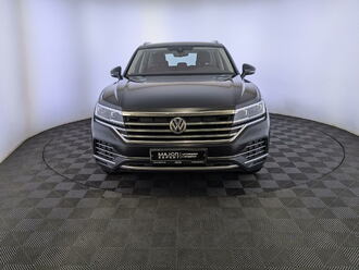 фото Volkswagen Touareg III 2020