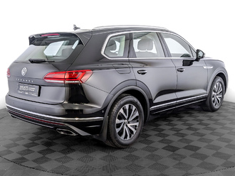 фото Volkswagen Touareg III 2020