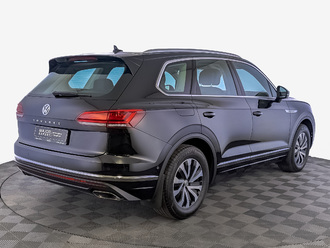 фото Volkswagen Touareg III 2020