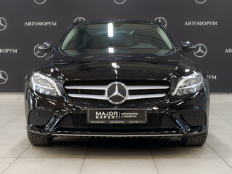 фото Mercedes-Benz C (W/S205) 2020