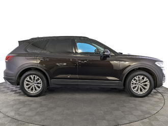 фото Volkswagen Touareg III 2019