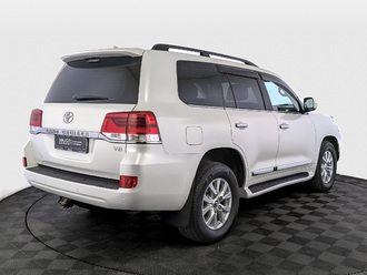 фото Toyota Land Cruiser 200 2017