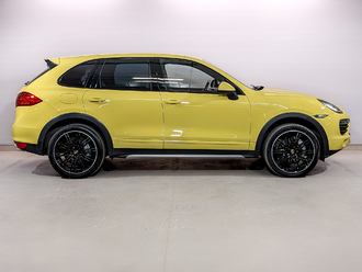 фото Porsche Cayenne II 2011