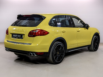 фото Porsche Cayenne II 2011