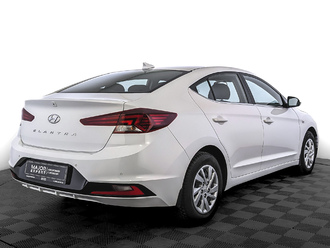 фото Hyundai Elantra VI 2020