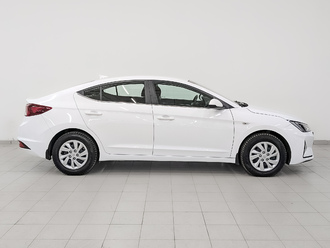 фото Hyundai Elantra VI 2020