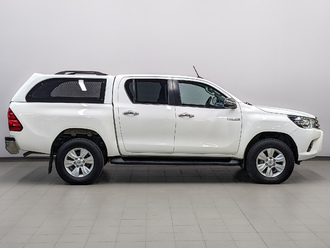 фото Toyota Hilux VIII 2019