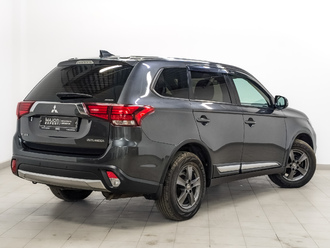 фото Mitsubishi Outlander III 2018