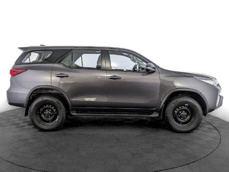 фото Toyota Fortuner II 2019