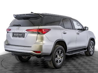 фото Toyota Fortuner II 2021