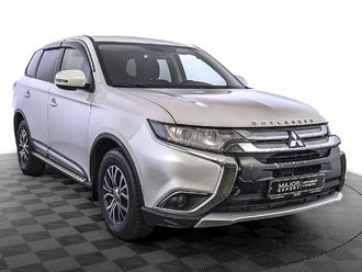 фото Mitsubishi Outlander III 2017