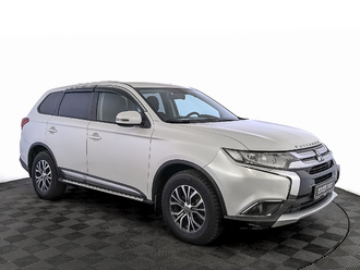 фото Mitsubishi Outlander III 2017