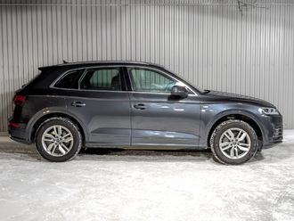 фото Audi Q5 (B9) 2019