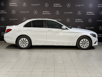 фото Mercedes-Benz C (W/S205) 2020