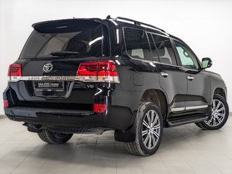 фото Toyota Land Cruiser 200 2016