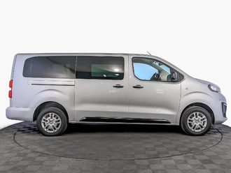 фото Peugeot Traveller 2021