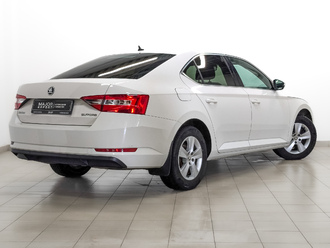 фото Skoda Superb III 2017