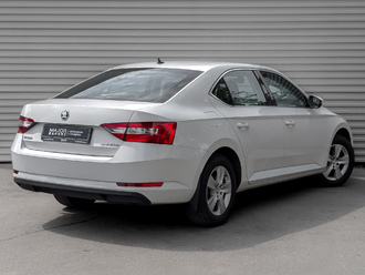 фото Skoda Superb III 2017