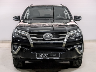 фото Toyota Fortuner II 2019