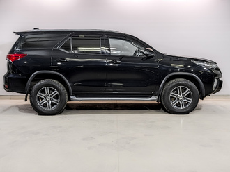 фото Toyota Fortuner II 2019