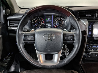 фото Toyota Fortuner II 2019