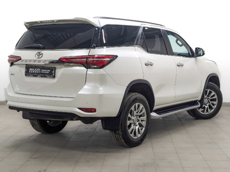 фото Toyota Fortuner II 2021