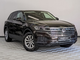 фото Volkswagen Touareg III 2020