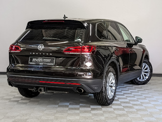 фото Volkswagen Touareg III 2020