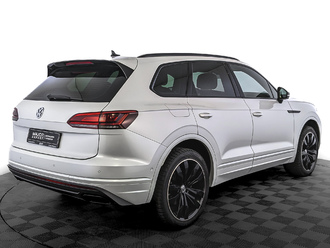 фото Volkswagen Touareg III 2020