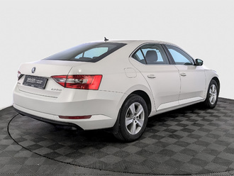 фото Skoda Superb III 2017