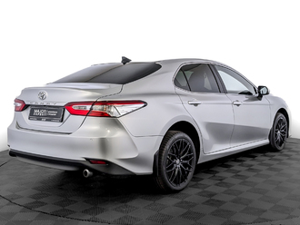 фото Toyota Camry VIII 2018