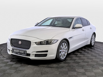 фото Jaguar XE 2017