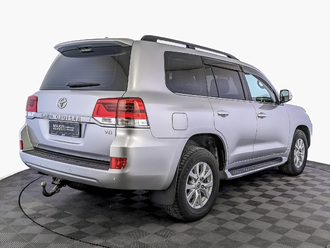 фото Toyota Land Cruiser 200 2018