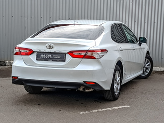 фото Toyota Camry VIII 2020