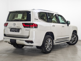 фото Toyota Land Cruiser 300 2022