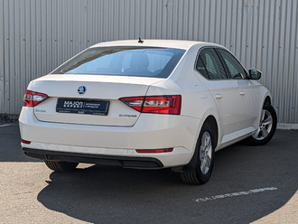 фото Skoda Superb III 2017