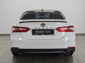 фото Toyota Camry VIII 2021