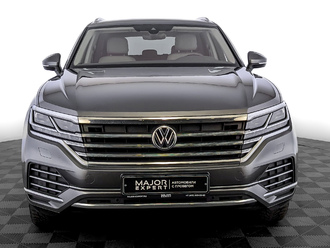 фото Volkswagen Touareg III 2019