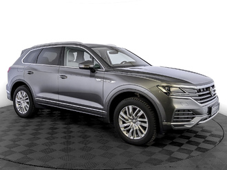 фото Volkswagen Touareg III 2019