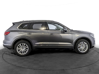 фото Volkswagen Touareg III 2019