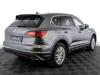 фото Volkswagen Touareg III 2019