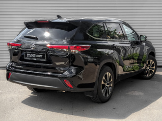 фото Toyota Highlander IV 2021