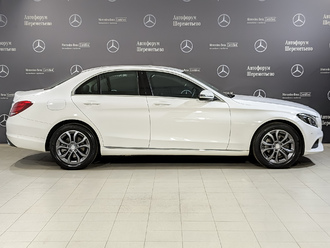 фото Mercedes-Benz C (W/S205) 2016