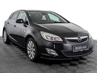 фото Opel Astra J 2011