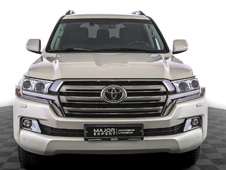 фото Toyota Land Cruiser 200 2018