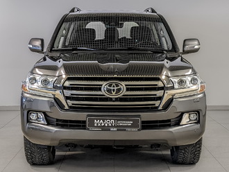 фото Toyota Land Cruiser 200 2020