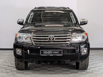 фото Toyota Land Cruiser 200 2014