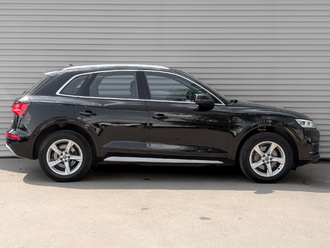 фото Audi Q5 (B9) 2019