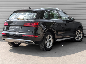 фото Audi Q5 (B9) 2019